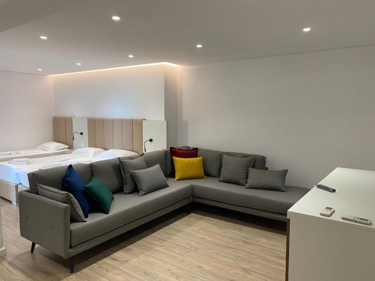 Eval Aparthotel Sarande