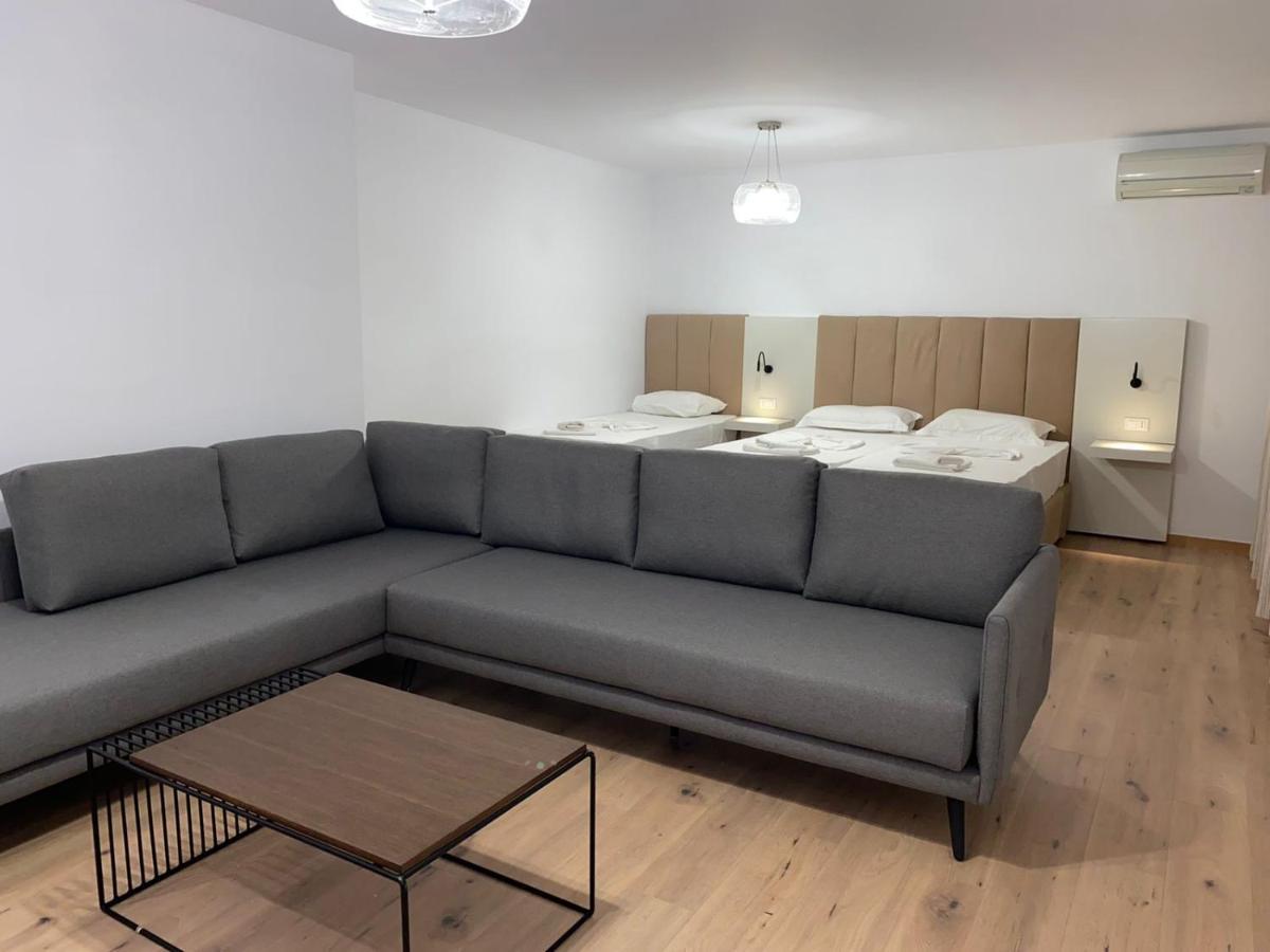 Eval Aparthotel